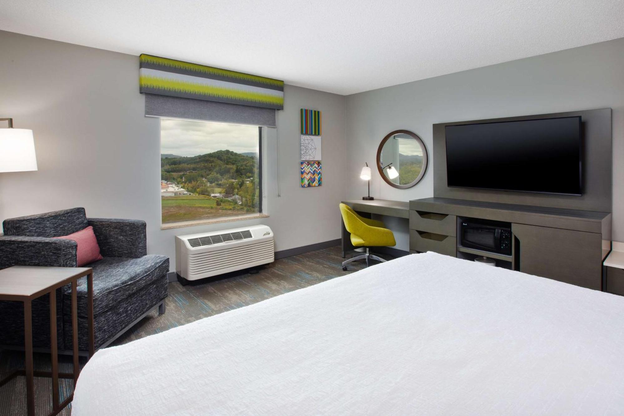 Hampton Inn Элкинс Экстерьер фото